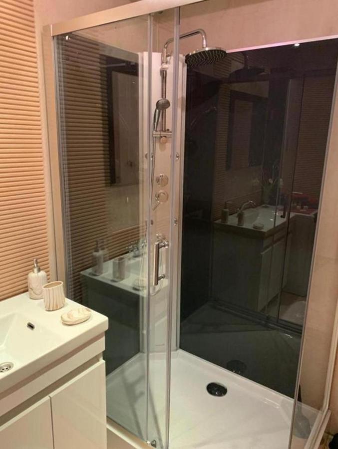 Marcy Apartament Apartment Bucureşti Ngoại thất bức ảnh